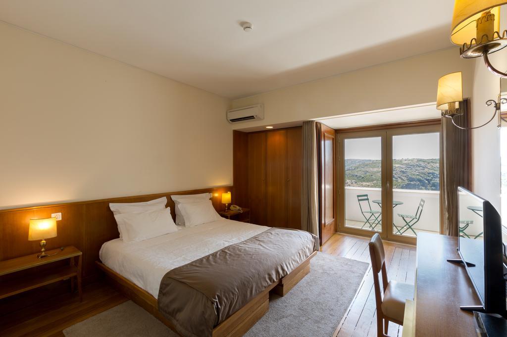 Hotel Parador Santa Catarina 米兰达·杜·杜罗 外观 照片